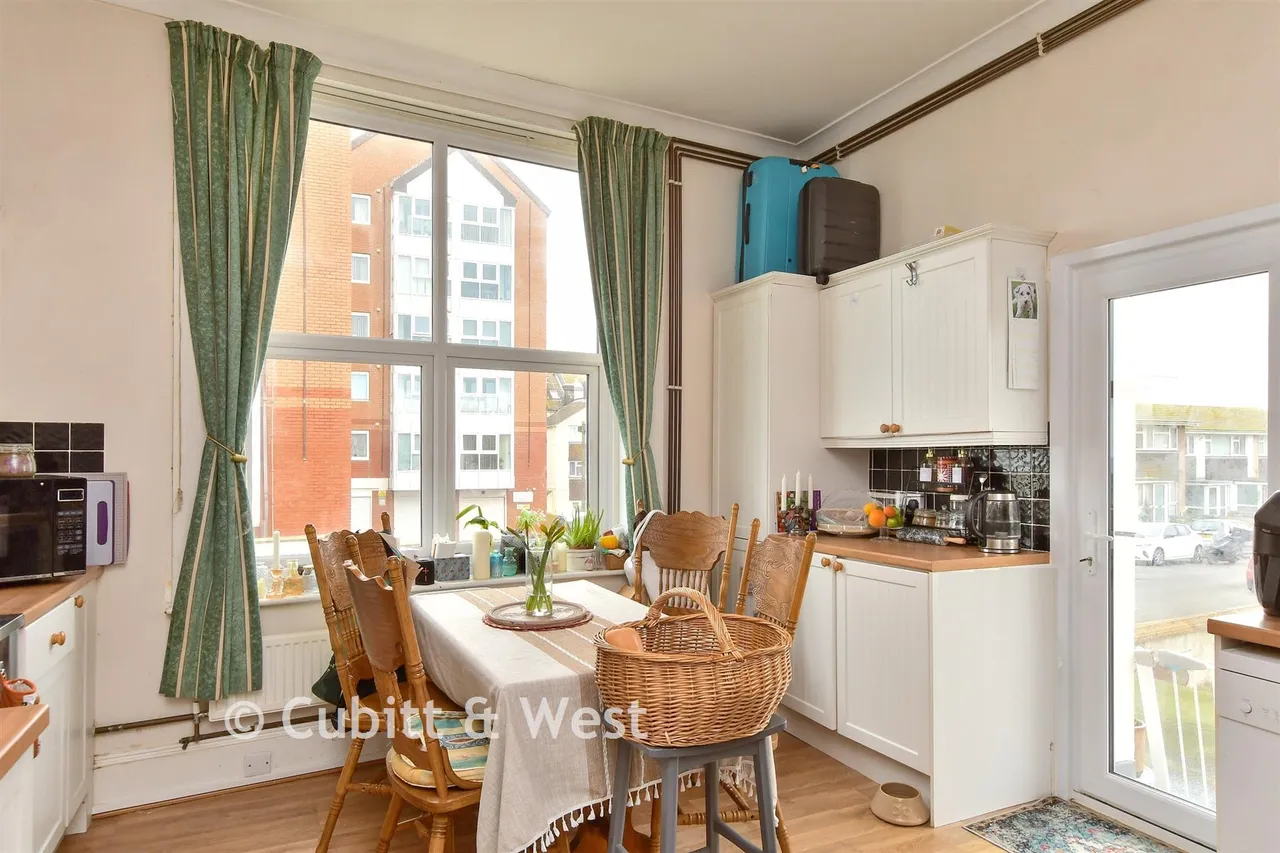 Esplanade, Seaford, BN25, photo 6