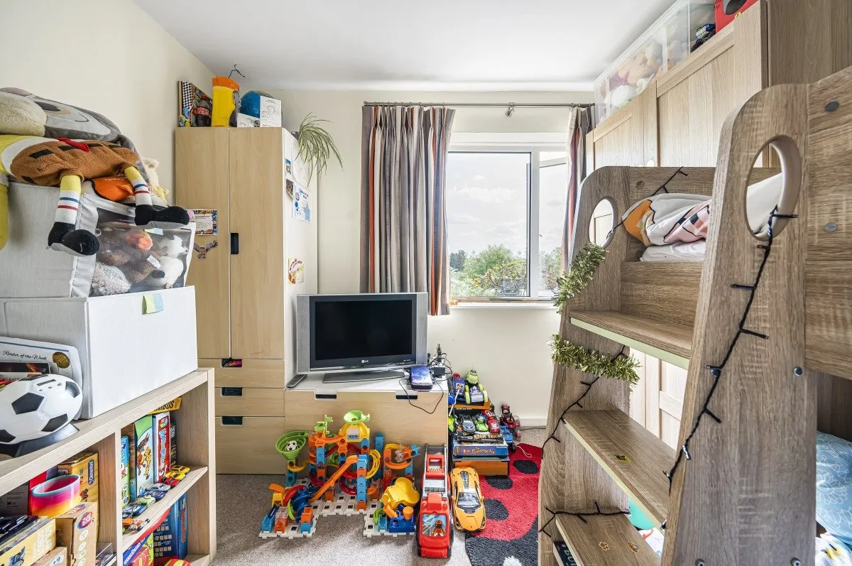 Richmount Gardens, London, SE3, photo 11