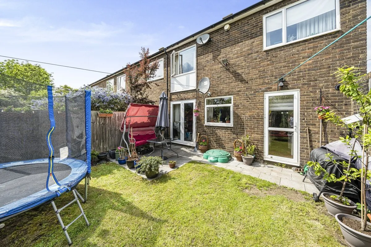 Richmount Gardens, London, SE3, photo 12