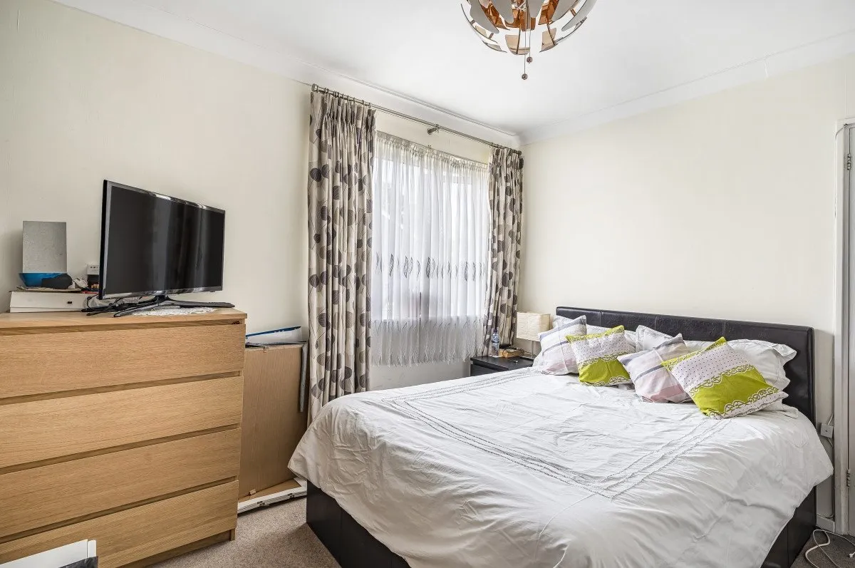 Richmount Gardens, London, SE3, photo 6