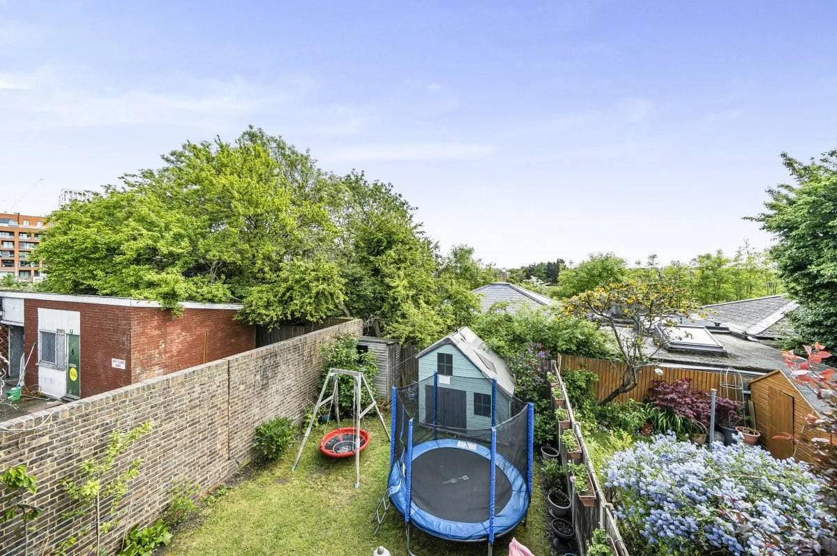 Richmount Gardens, London, SE3, photo 15