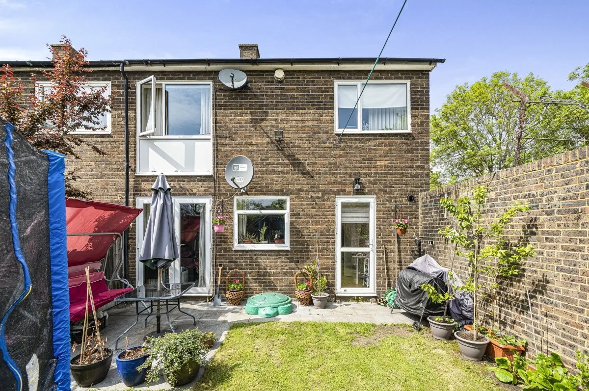 Richmount Gardens, London, SE3, photo 13
