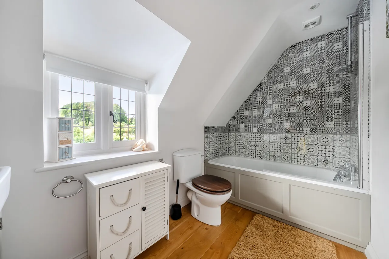 Church Street, Collingbourne, SN8, photo 11