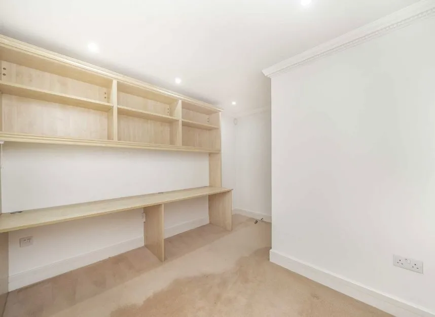 Raleigh Close, Hendon, NW4, photo 8