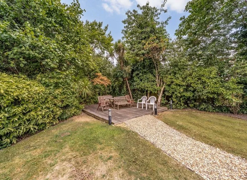 Raleigh Close, Hendon, NW4, photo 4