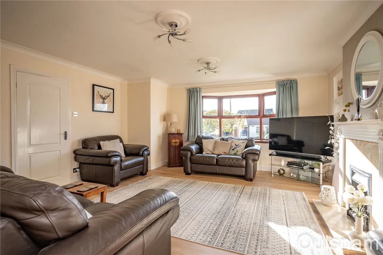 Golden Cross Lane, Catshill, Bromsgrove, Worcestershire, B61 0LE, photo 2
