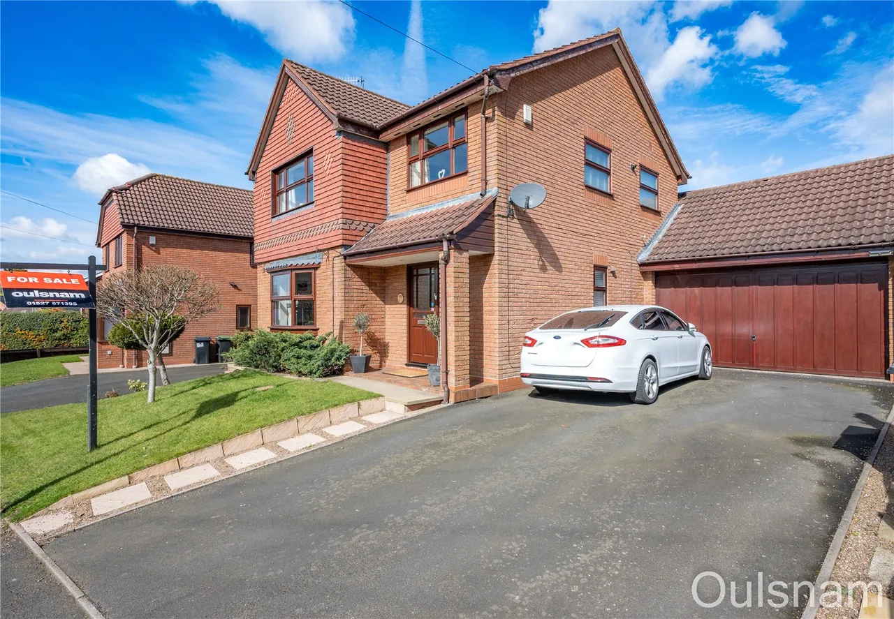 Golden Cross Lane, Catshill, Bromsgrove, Worcestershire, B61 0LE, photo 26