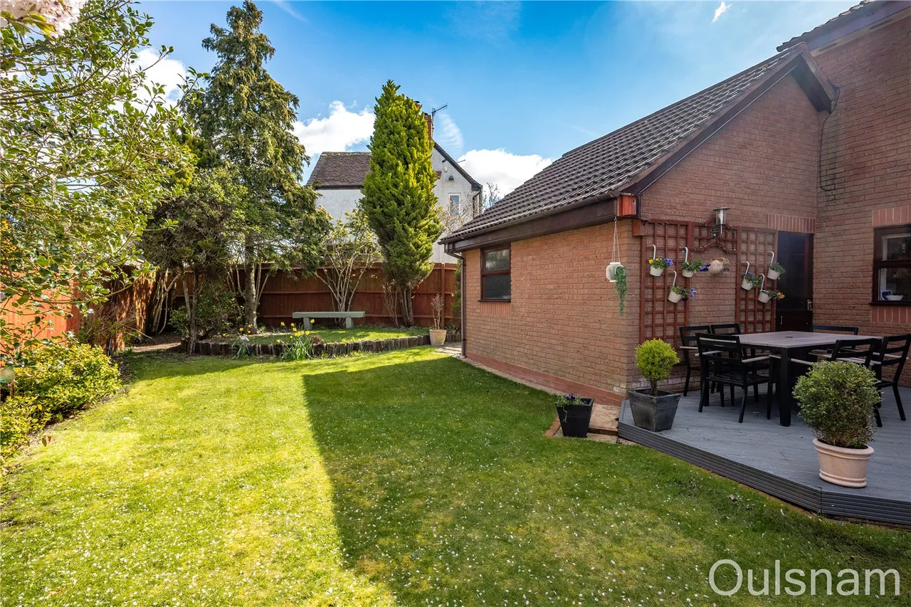 Golden Cross Lane, Catshill, Bromsgrove, Worcestershire, B61 0LE, photo 24
