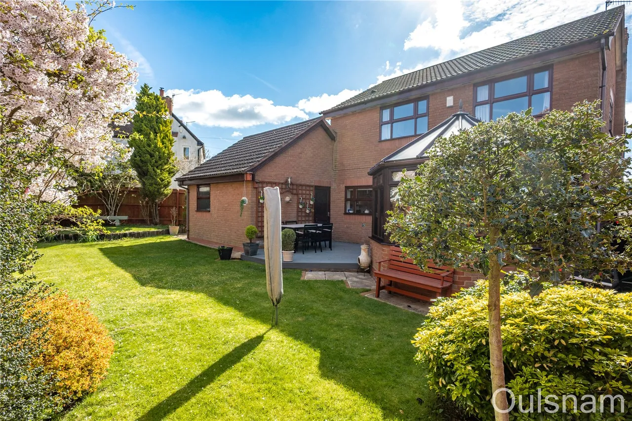 Golden Cross Lane, Catshill, Bromsgrove, Worcestershire, B61 0LE, photo 21