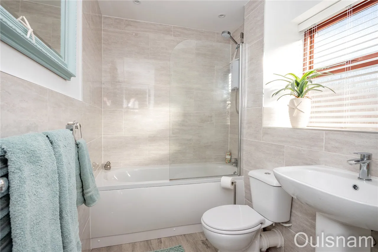 Golden Cross Lane, Catshill, Bromsgrove, Worcestershire, B61 0LE, photo 20