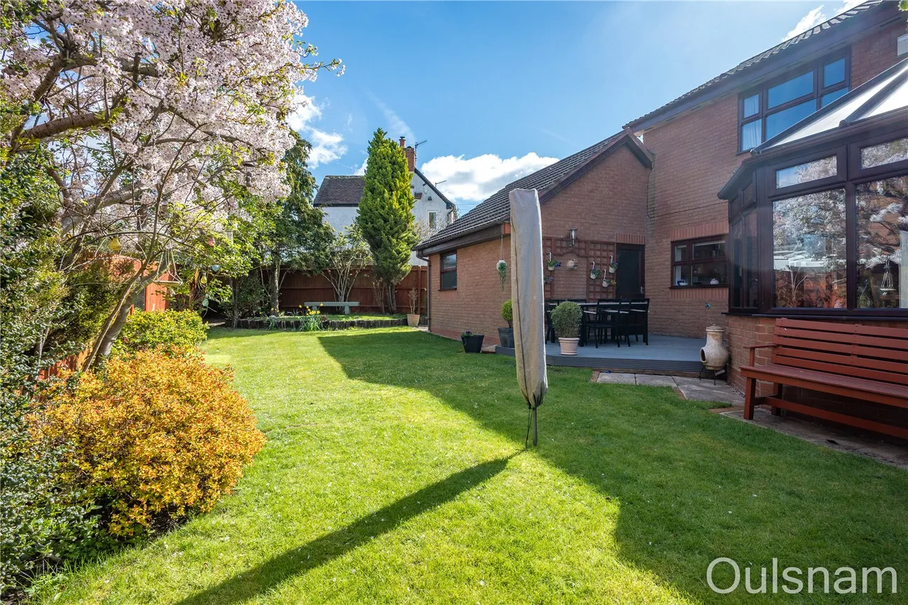 Golden Cross Lane, Catshill, Bromsgrove, Worcestershire, B61 0LE, photo 22