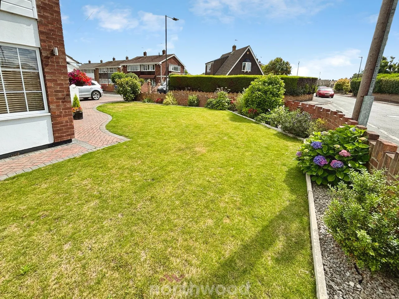 Millard Avenue, Hatfield, DN7, photo 11