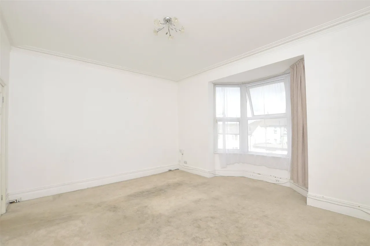 Garlands Road, Redhill, RH1 6NZ, photo 12