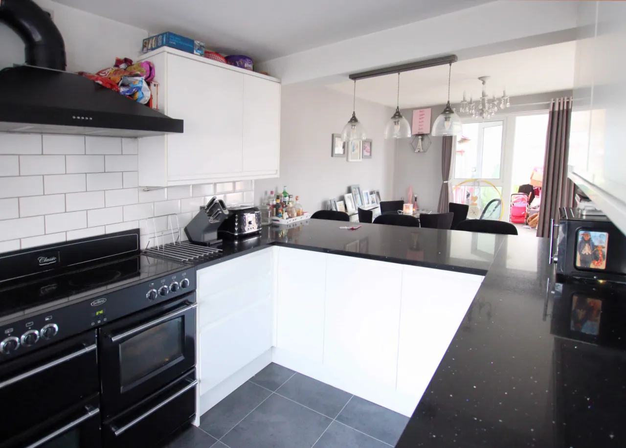 Montpelier Court, Kempton Walk, Croydon, Croydon, CR0 7XF, photo 2