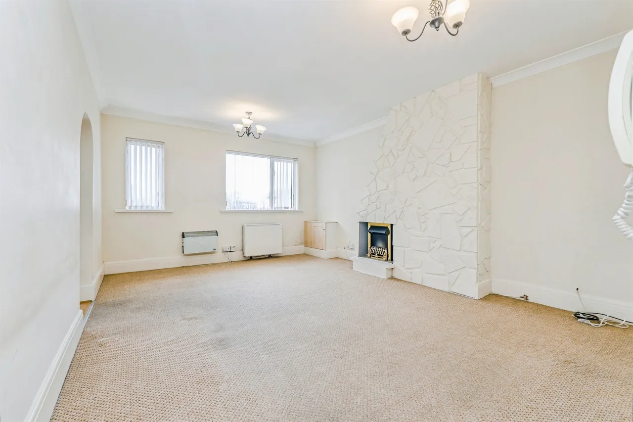 Fairwater Grove West, Cardiff, photo 4