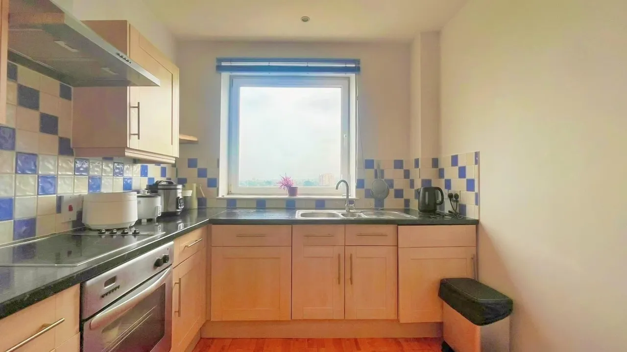 6 Whitehorse Road, Croydon, CR0, photo 12