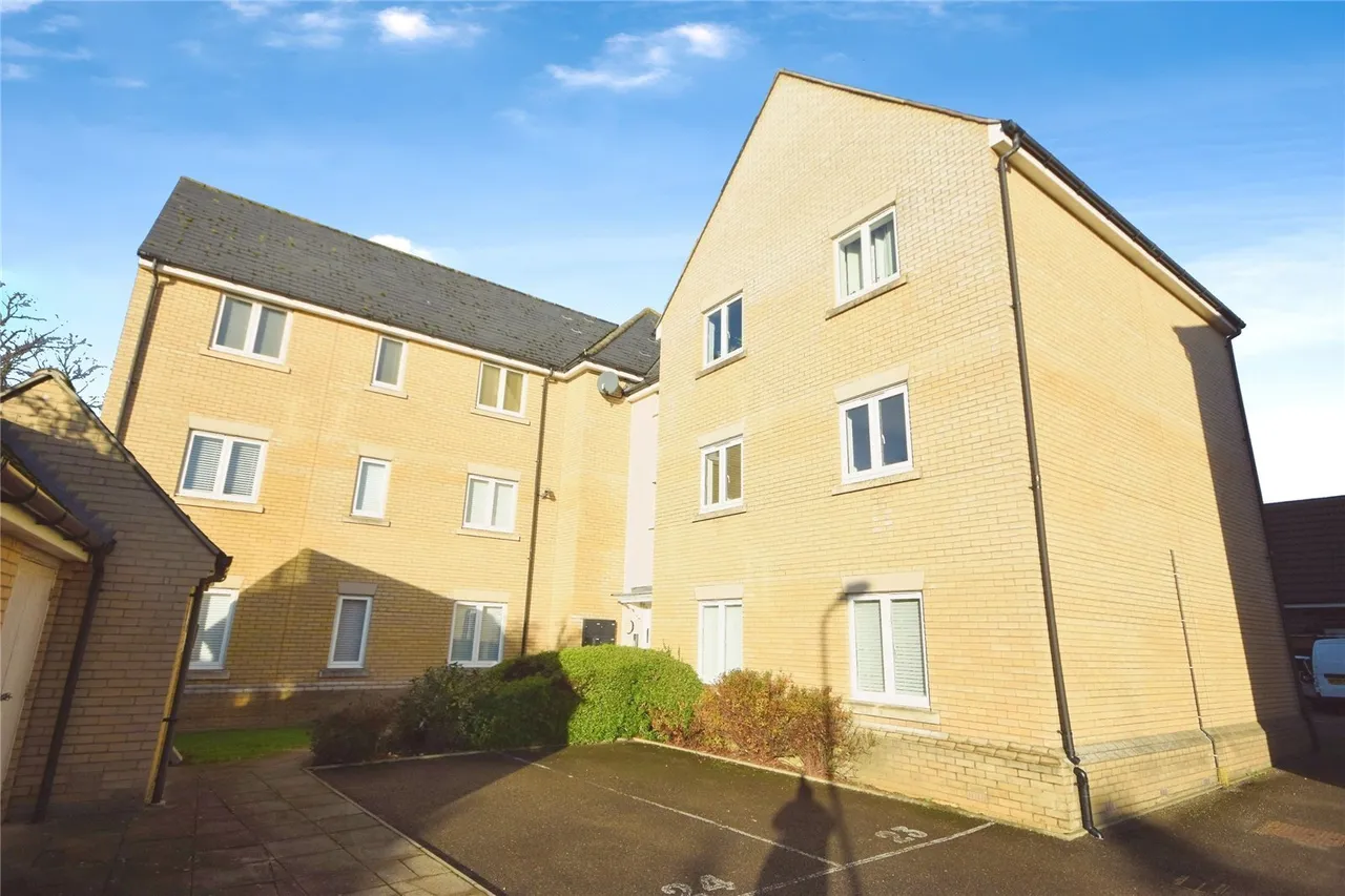 2 bed flat for sale — Goodier Road, Chelmsford, Essex, CM1