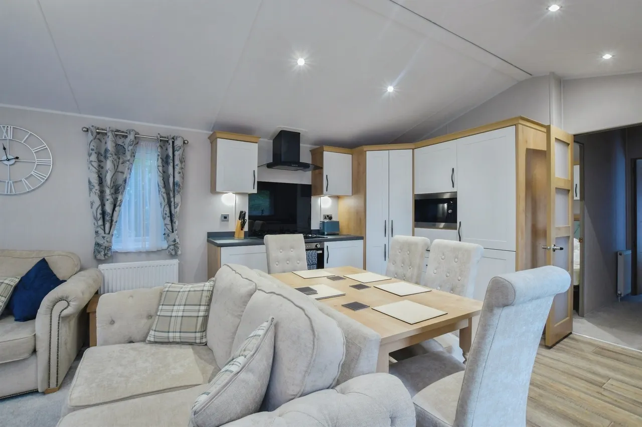 Central Way, Godshill, SP6, photo 5