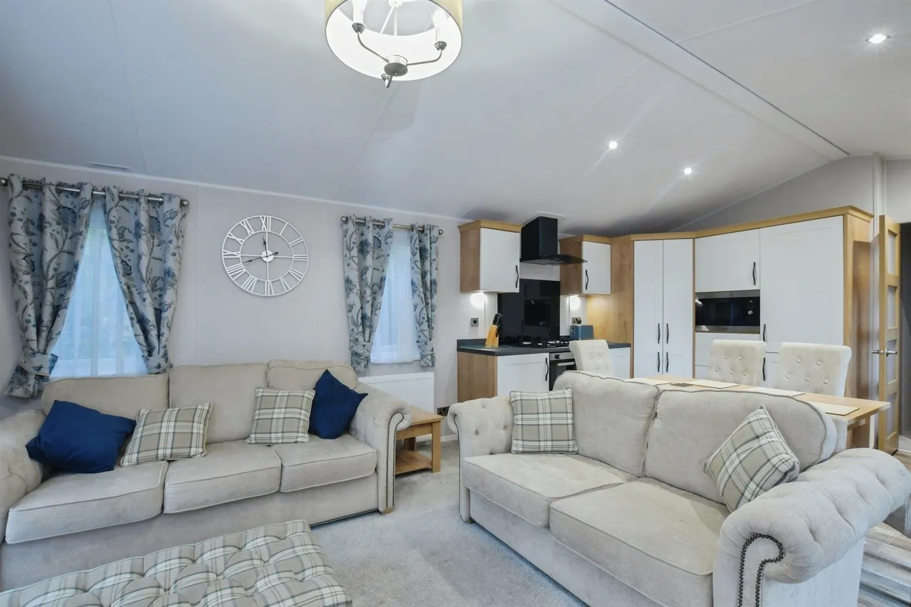 Central Way, Godshill, SP6, photo 4