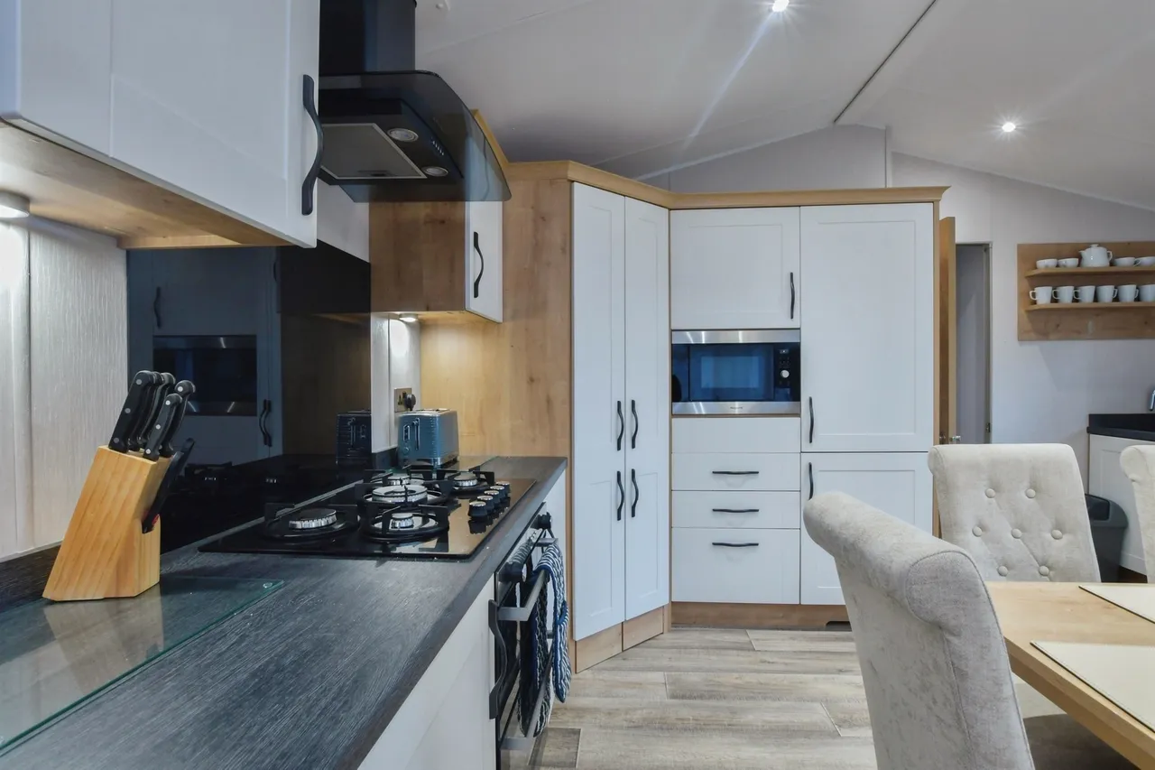 Central Way, Godshill, SP6, photo 6