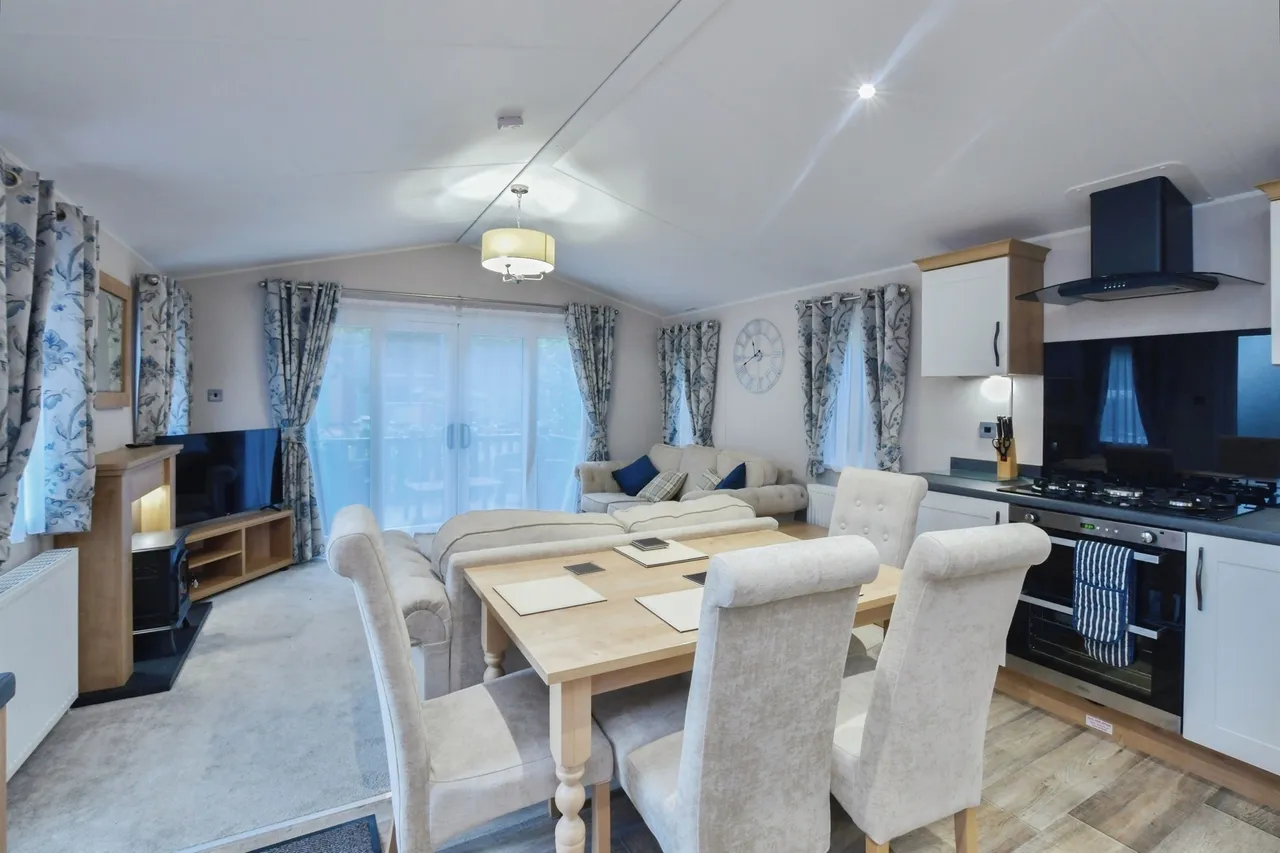 Central Way, Godshill, SP6, photo 10