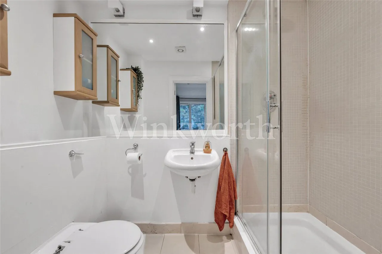 Golders Green Crescent, London, NW11, photo 8