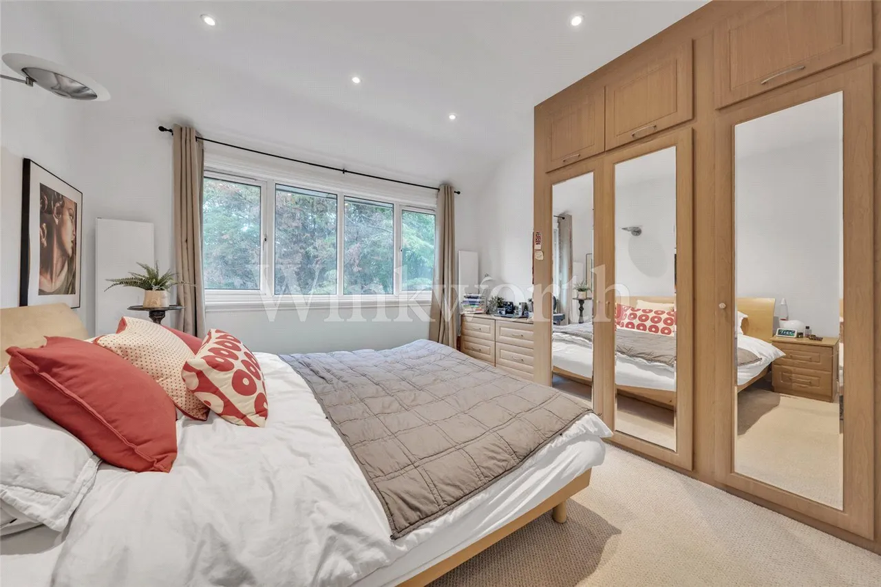 Golders Green Crescent, London, NW11, photo 9