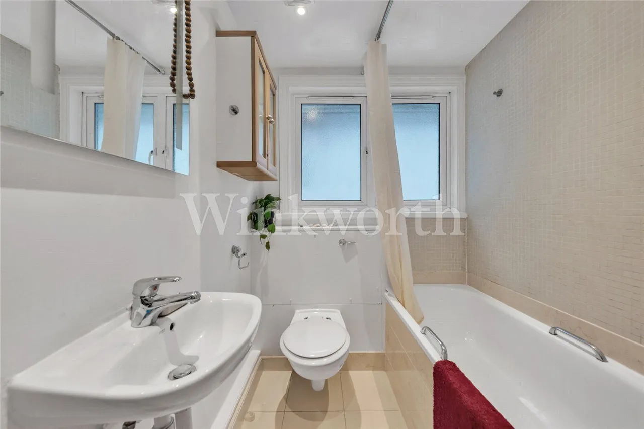Golders Green Crescent, London, NW11, photo 7