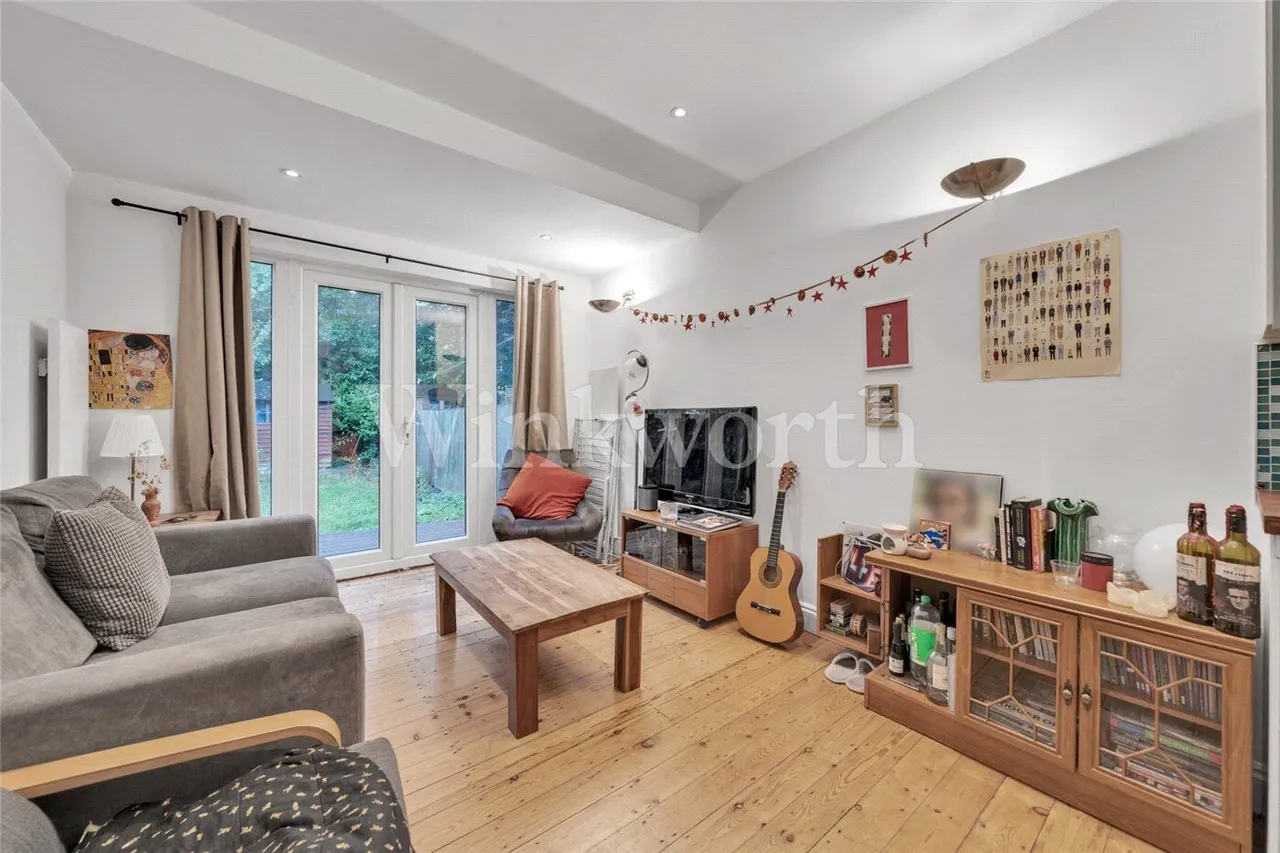 2 bed flat to rent, Golders Green Crescent, London, NW11