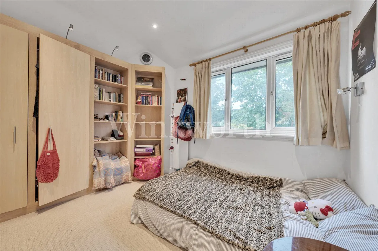 Golders Green Crescent, London, NW11, photo 6