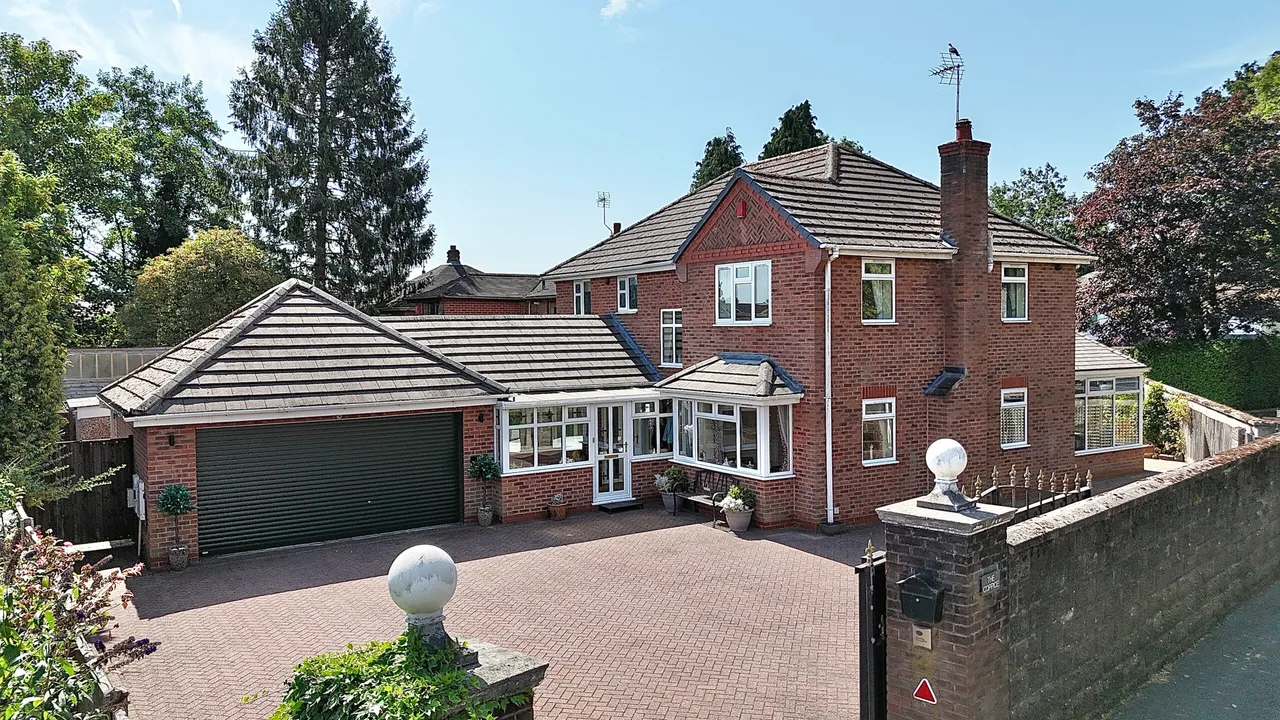 4 bed house for sale, Cheadle Road, Blythe Bridge, ST11