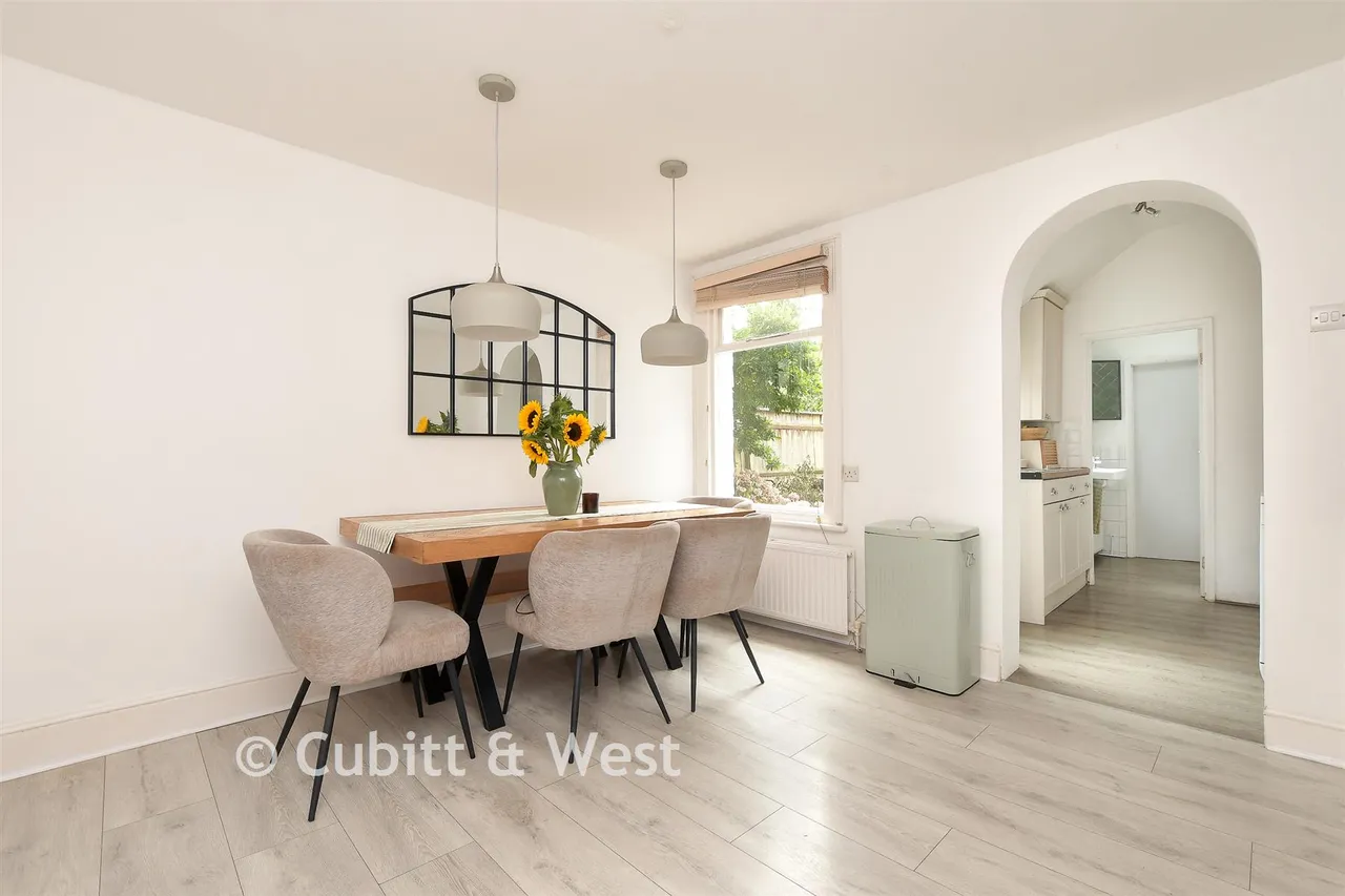 Albert Road, Horley, RH6, photo 5