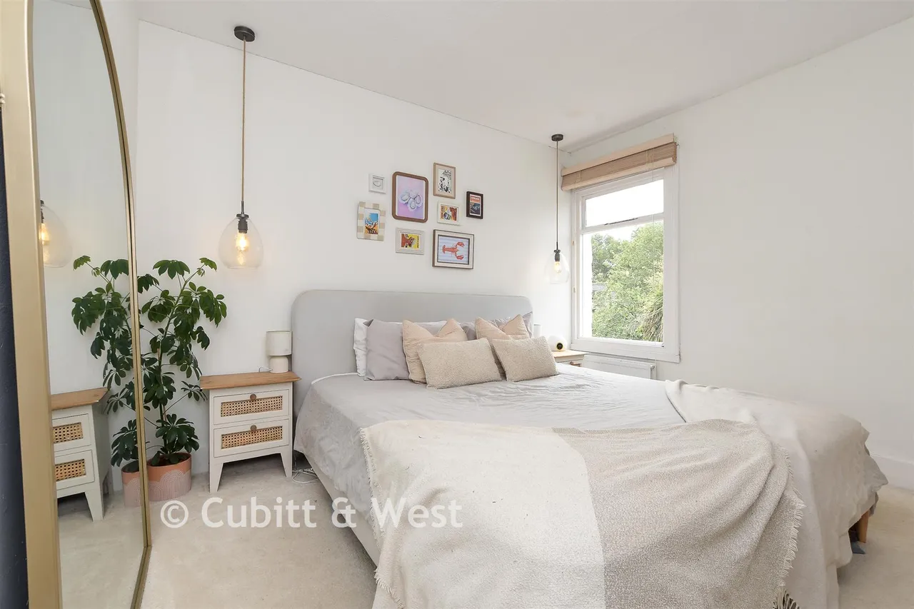 Albert Road, Horley, RH6, photo 8