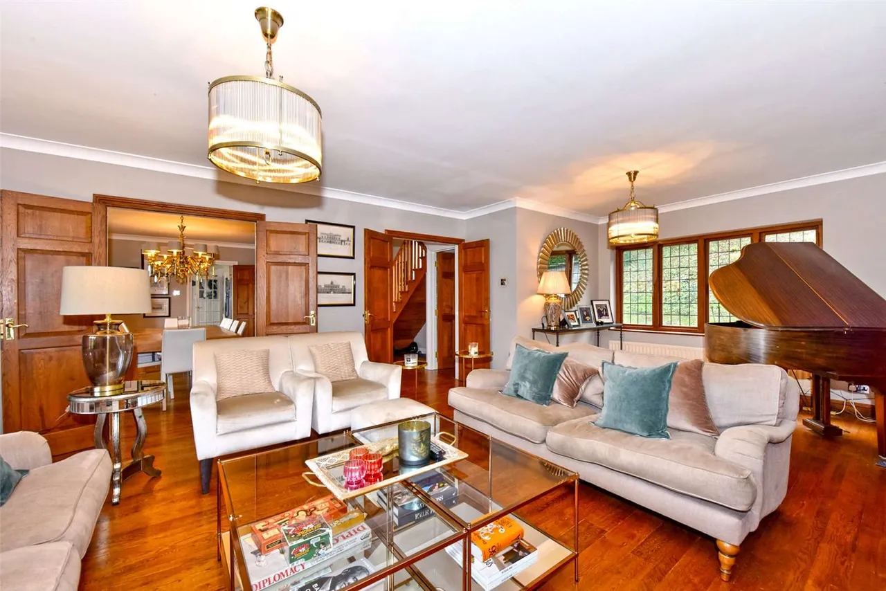 Gibraltar Lane, Cookham, Maidenhead, Berkshire, SL6 9TR, photo 5