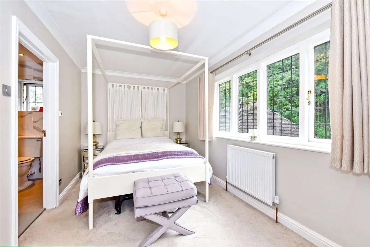 Gibraltar Lane, Cookham, Maidenhead, Berkshire, SL6 9TR, photo 12
