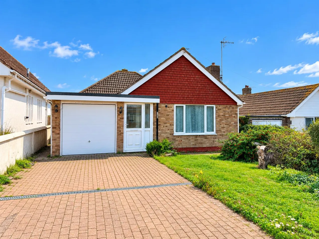 3 bed house for sale, South Coast Road, Peacehaven