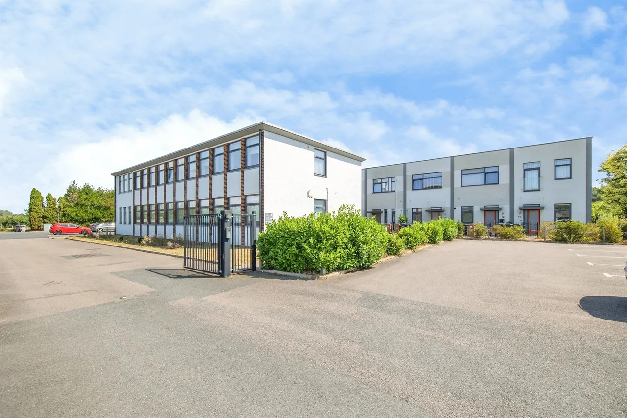 2 bed flat for sale, Paper Mill Lane, Bramford, IP8