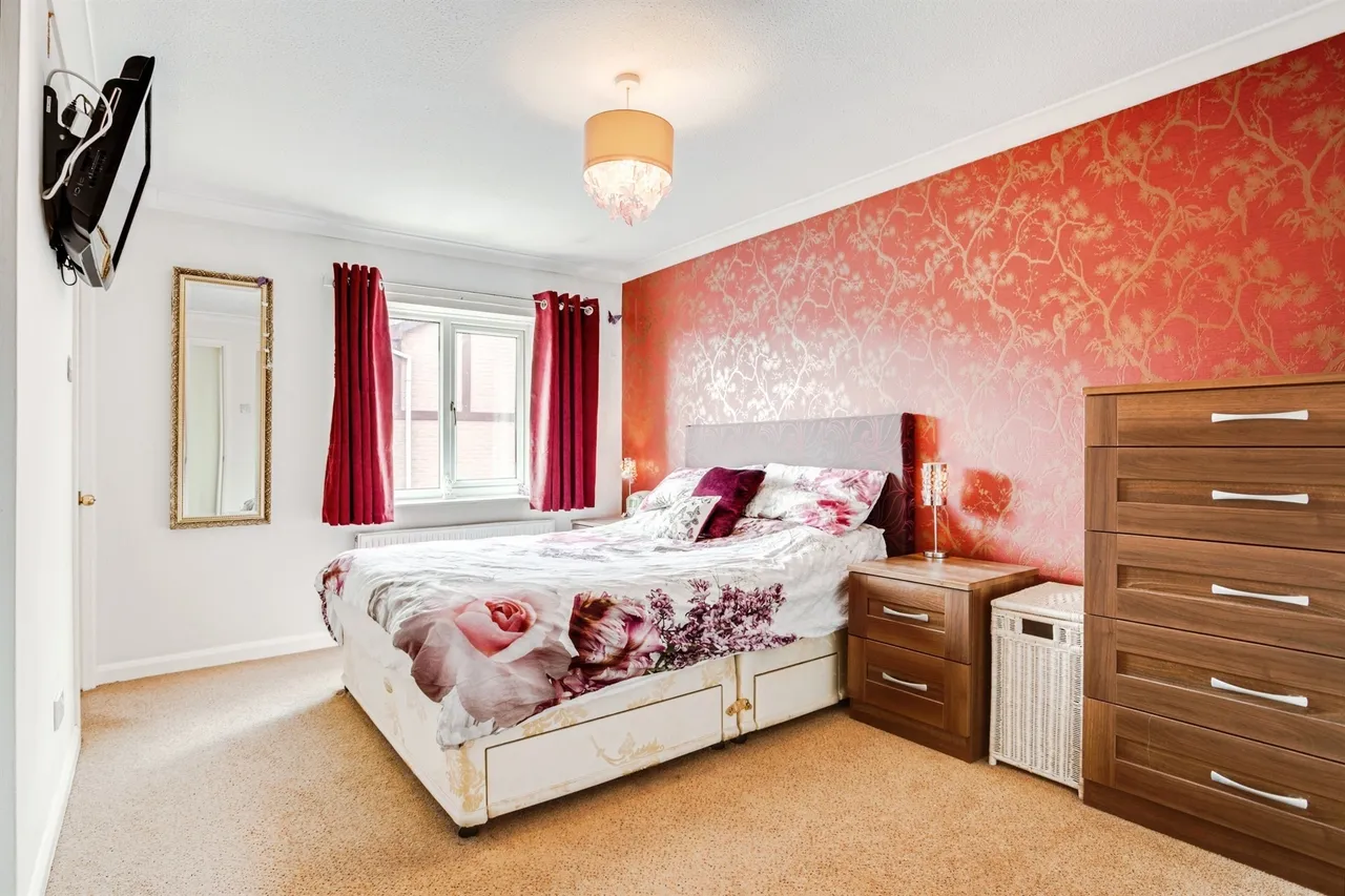 Silcoates Drive, Wrenthorpe, WAKEFIELD, photo 9