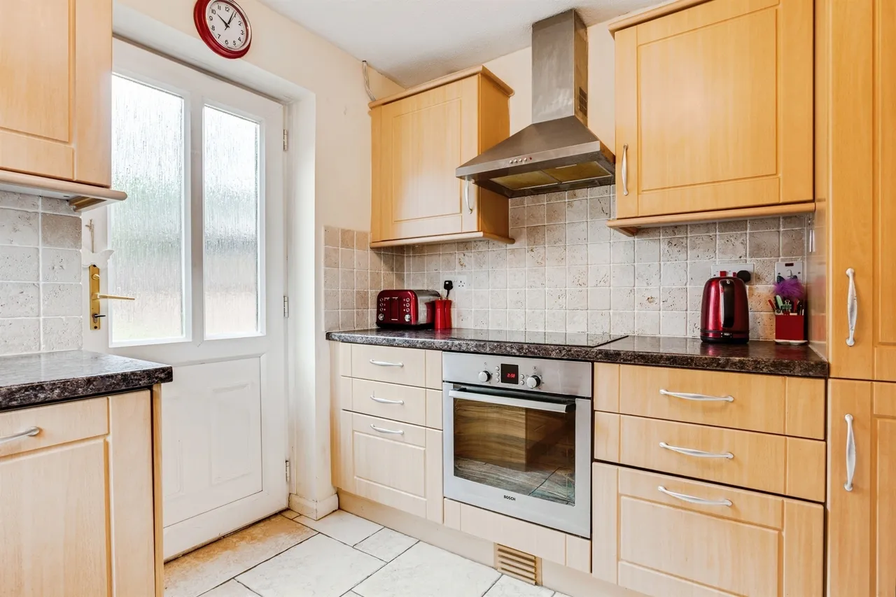 Silcoates Drive, Wrenthorpe, WAKEFIELD, photo 6