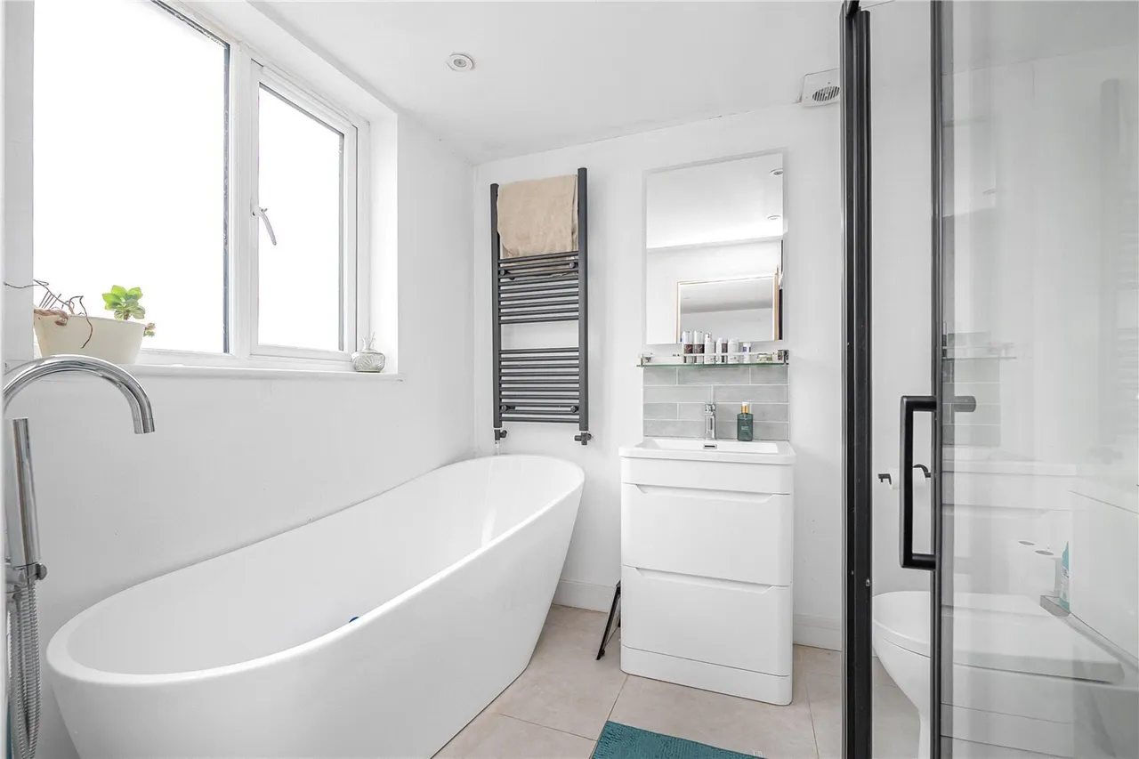 Craneford Way, Twickenham, TW2, photo 13