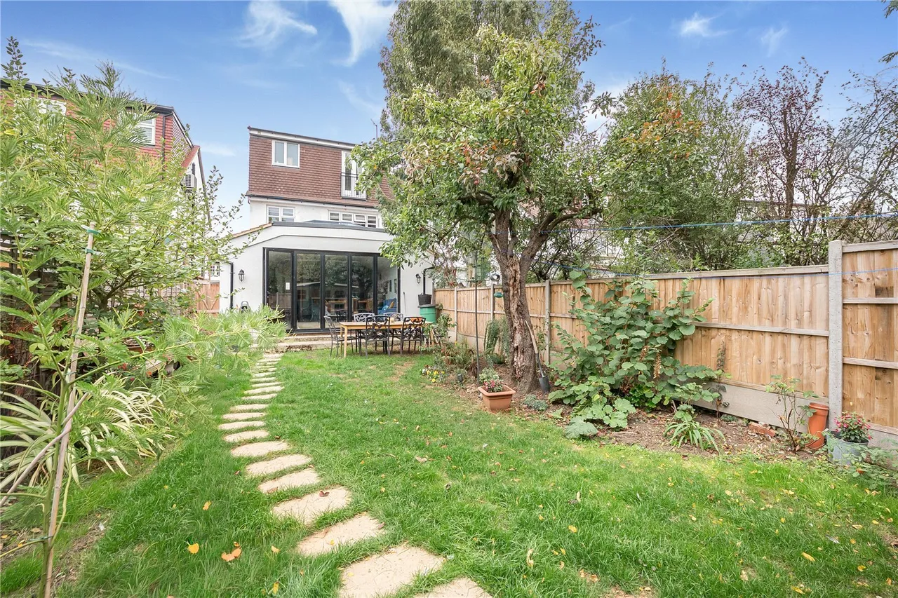 Craneford Way, Twickenham, TW2, photo 18