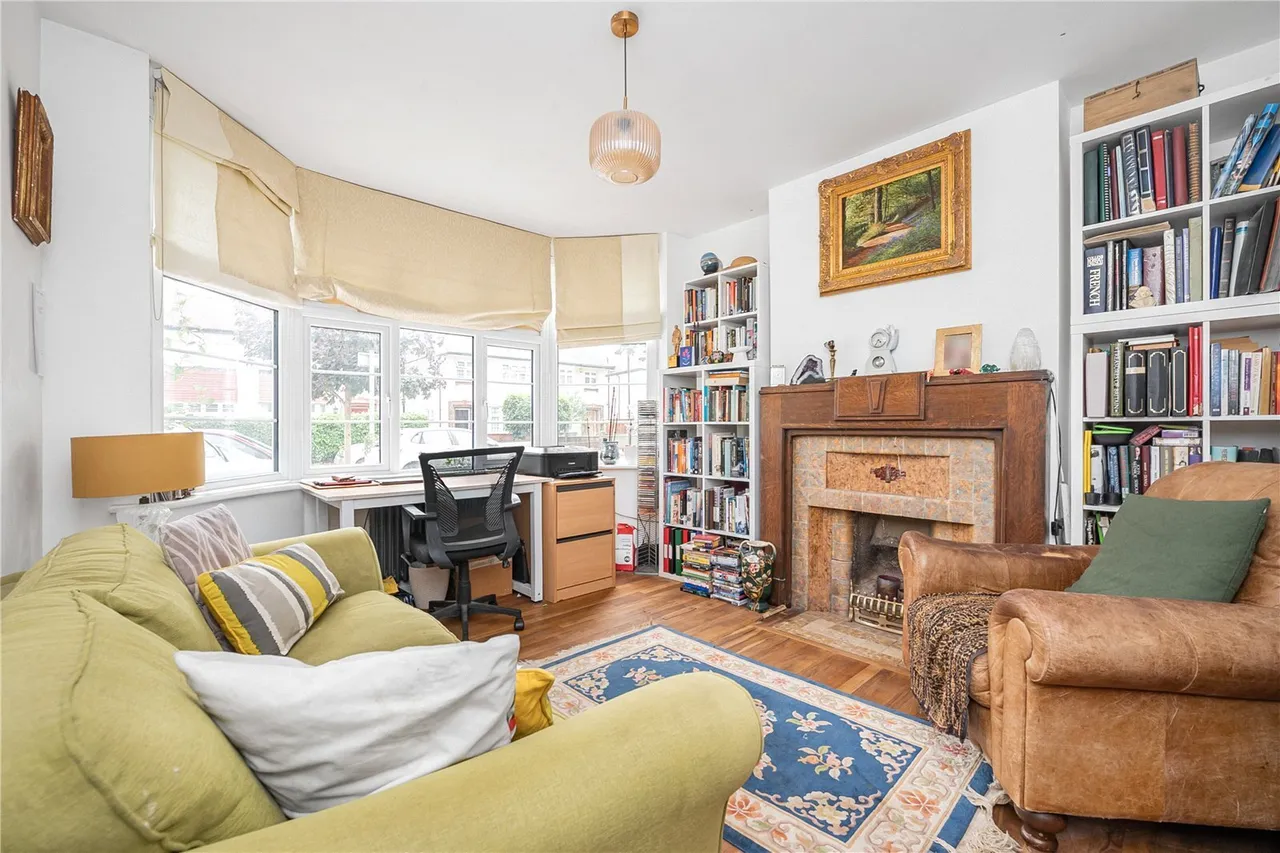 Craneford Way, Twickenham, TW2, photo 2