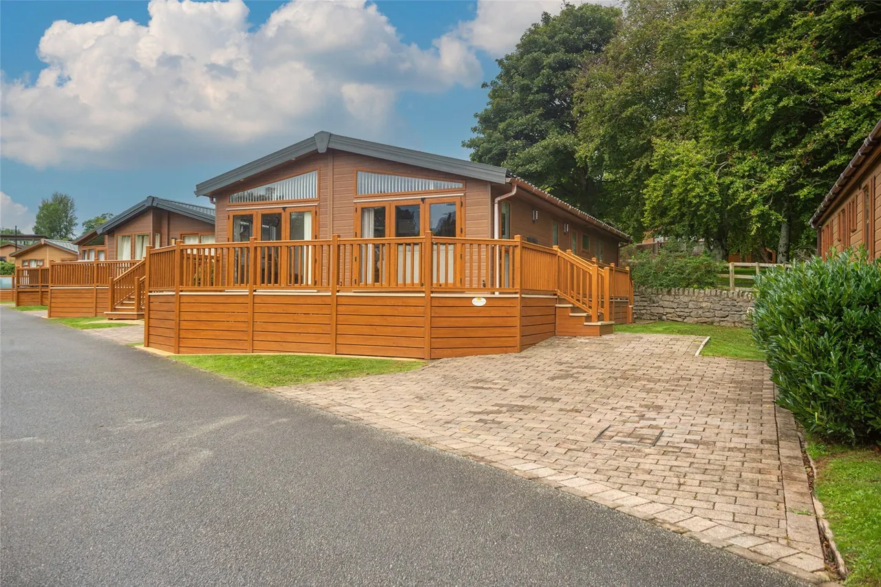 3 bed mobile home for sale, Plas Coch Leisure Park, Llanfairpwll