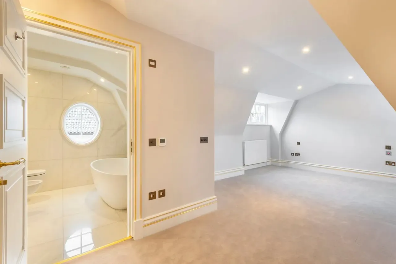 The Bishops Avenue, London, N2, photo 17