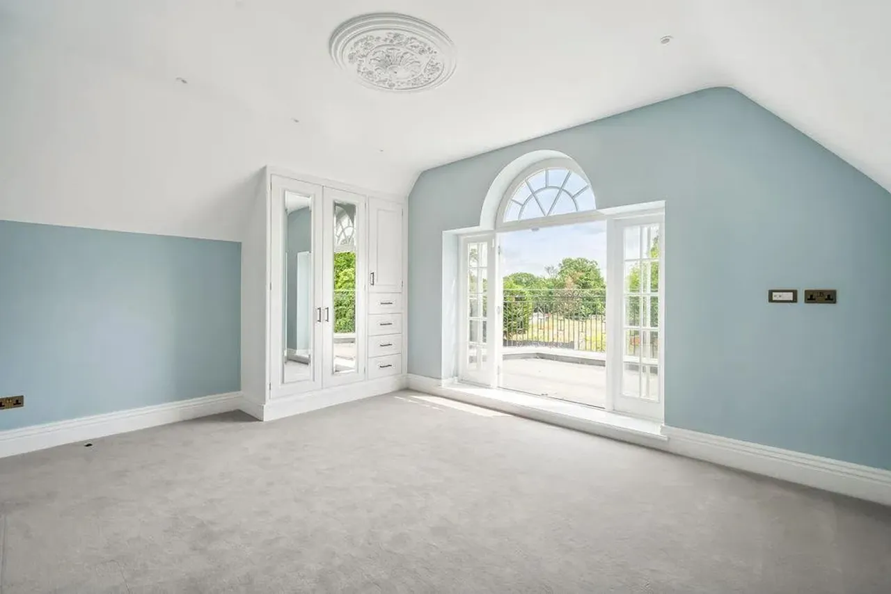 The Bishops Avenue, London, N2, photo 18