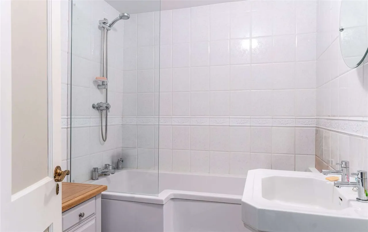 Shardeloes, Missenden Road, Amersham, Buckinghamshire, HP7 0RL, photo 11