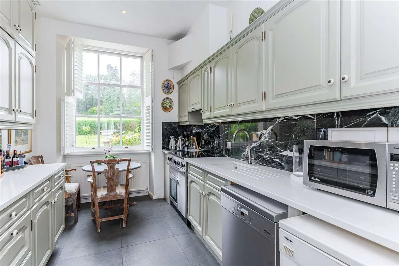 Shardeloes, Missenden Road, Amersham, Buckinghamshire, HP7 0RL, photo 8