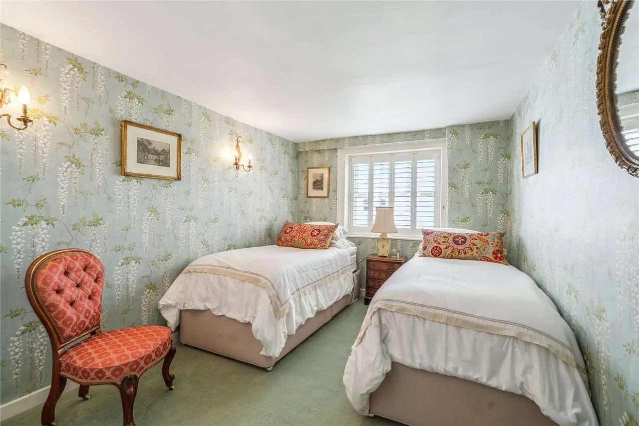 Shardeloes, Missenden Road, Amersham, Buckinghamshire, HP7 0RL, photo 12