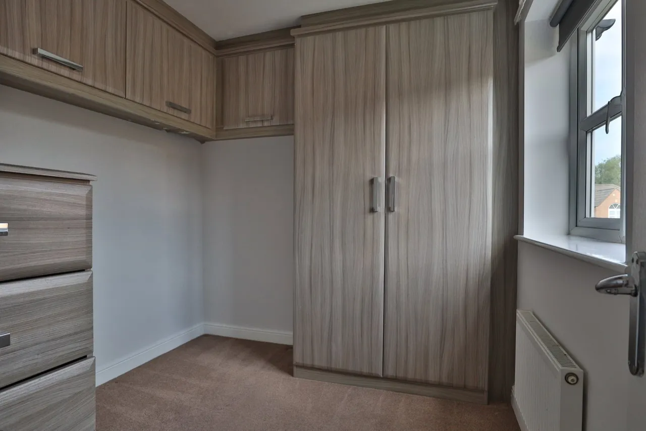 Eastwood Drive, Marple, photo 12