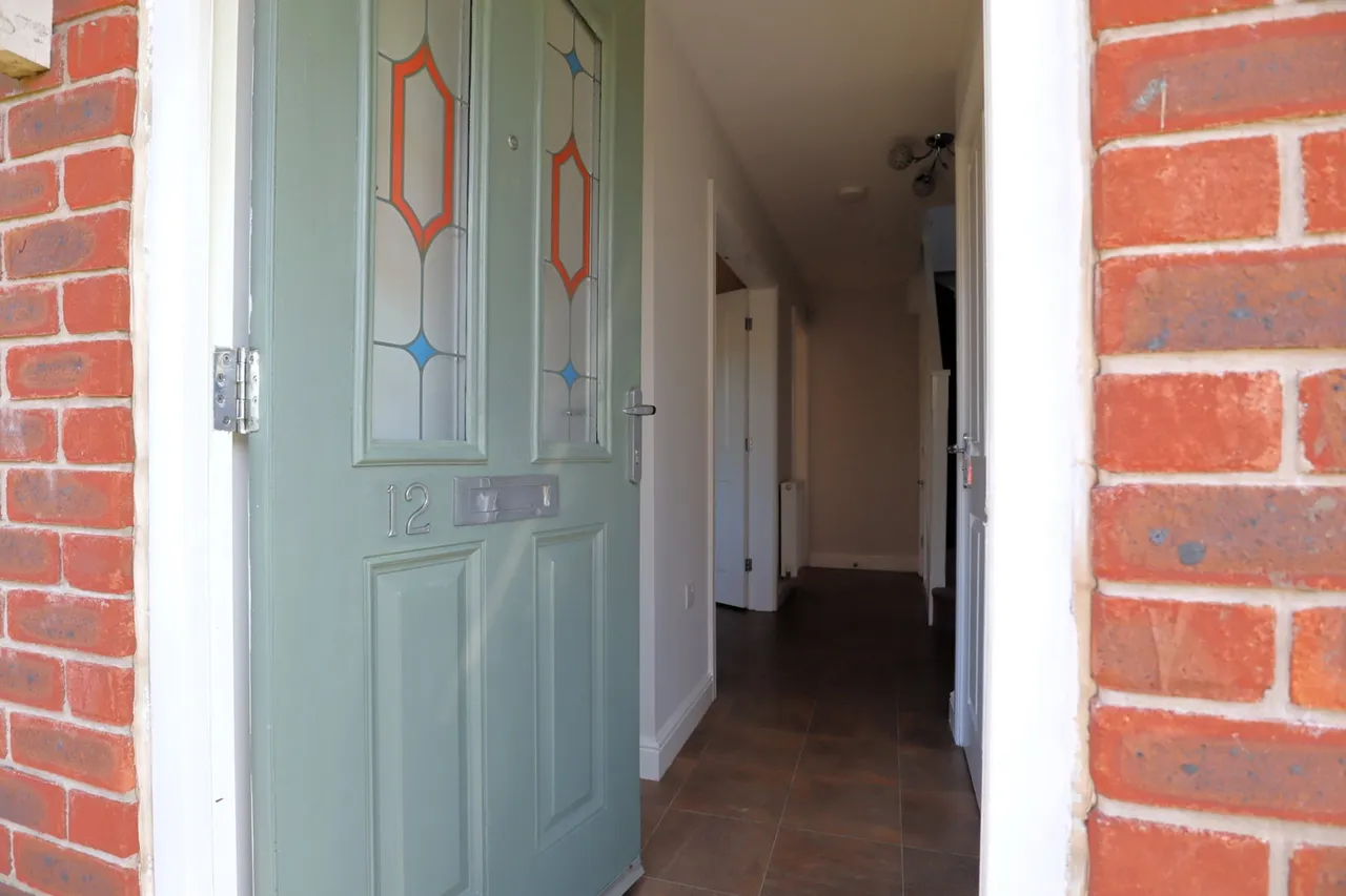 Eastwood Drive, Marple, photo 7